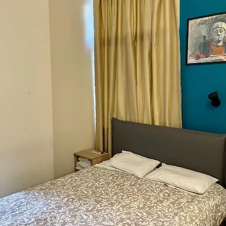 卡斯托瑞亚酒店