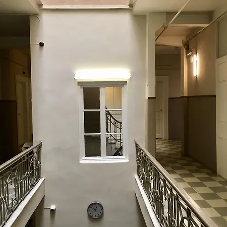 卡斯托瑞亚酒店