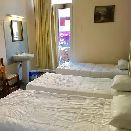 酒店 卡斯托瑞亚酒店 *