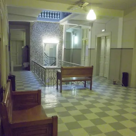 卡斯托瑞亚酒店 * 塞萨洛尼基