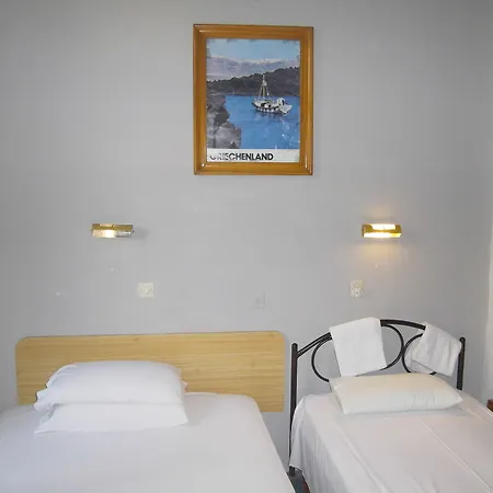 卡斯托瑞亚酒店 酒店 *