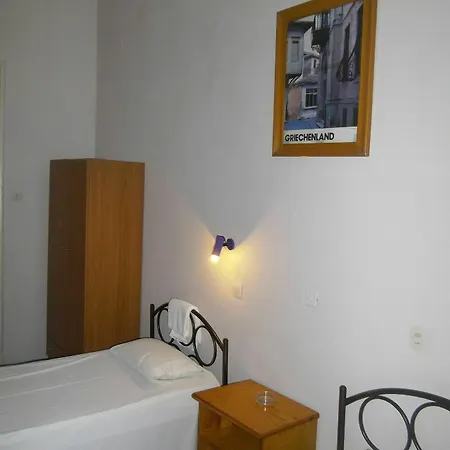 卡斯托瑞亚酒店 酒店 *